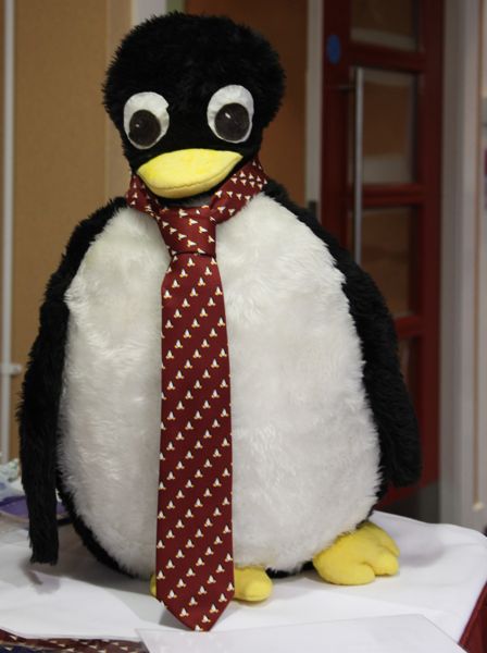 The original soft toy Tux